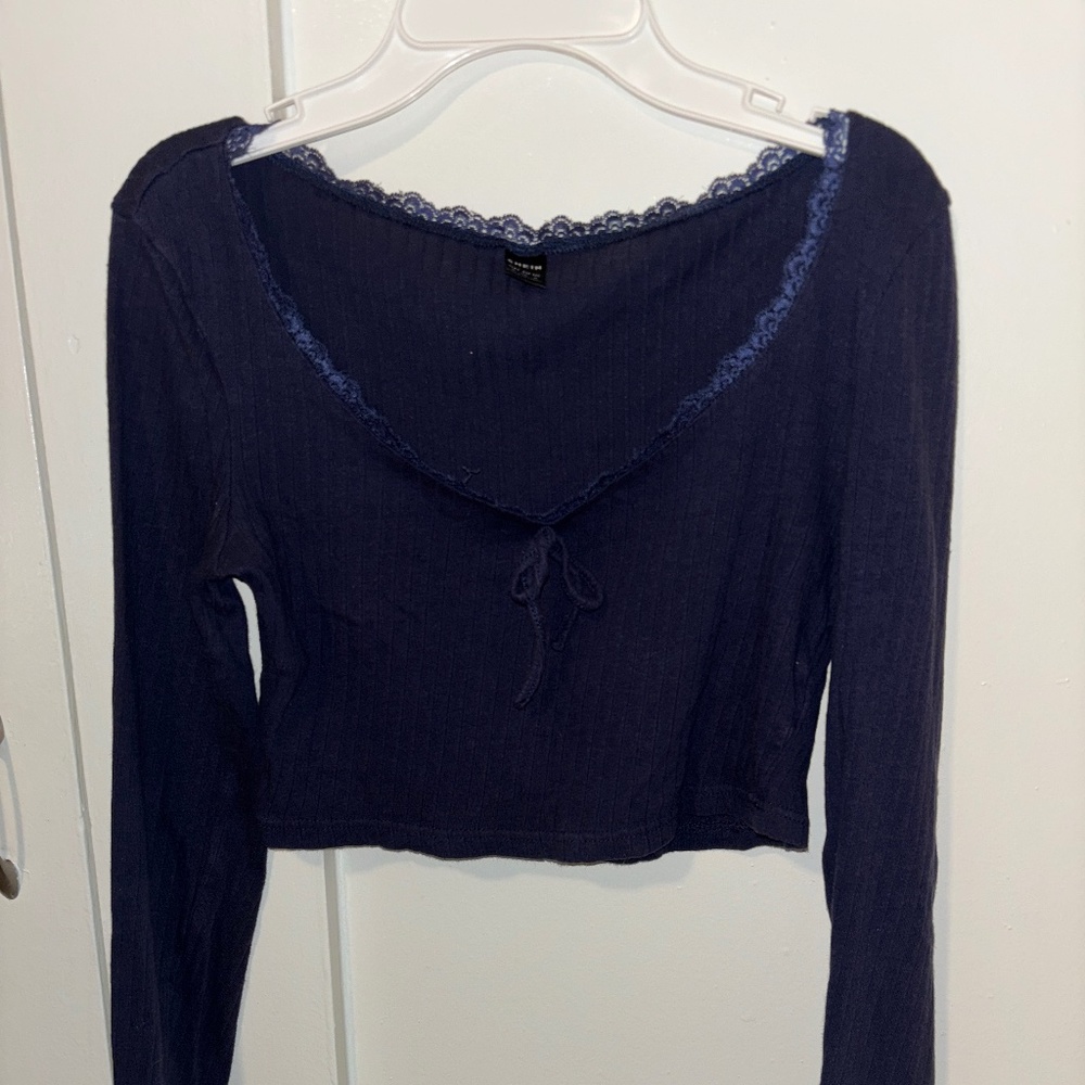 Long sleeve cropped top navy blue size small